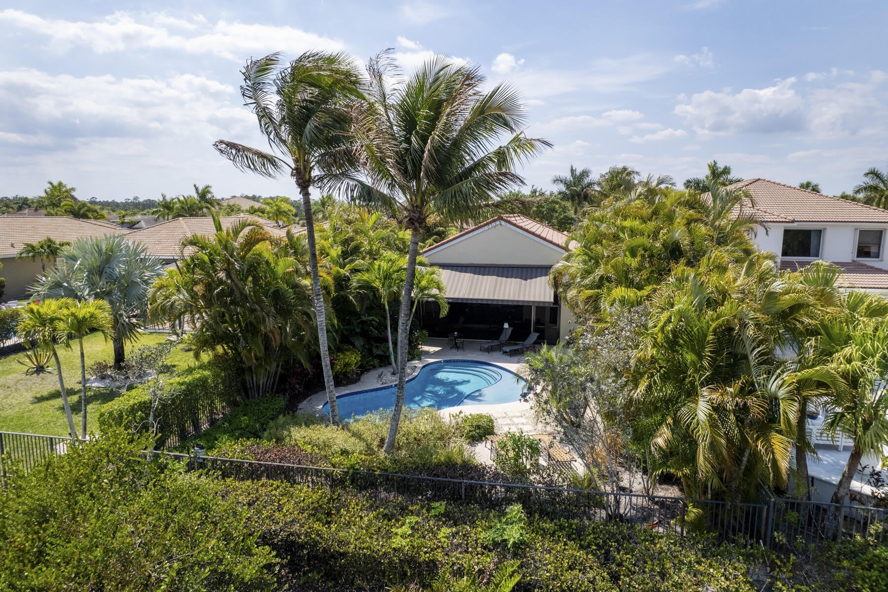 6700 Fox Hollow Drive – photo 4