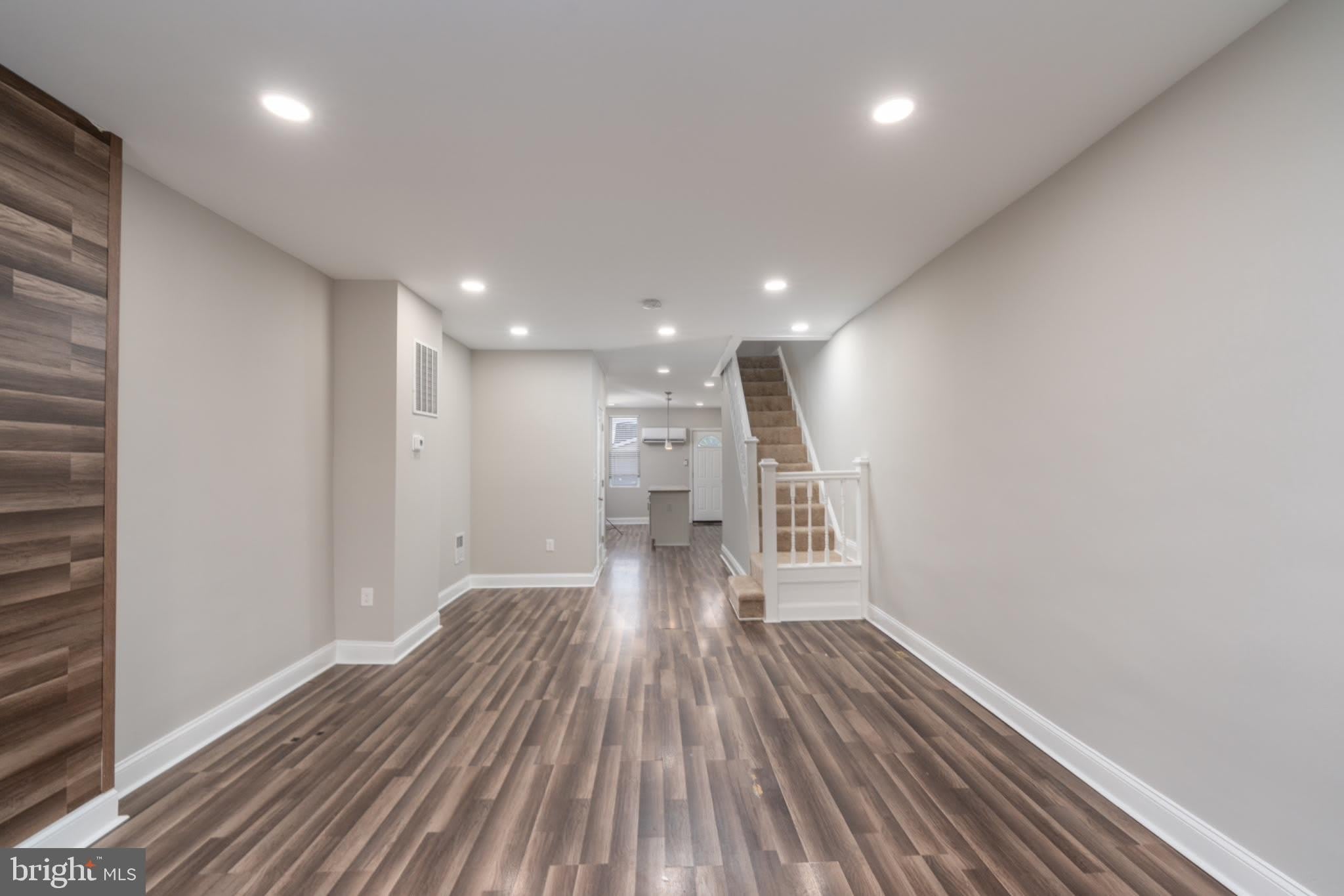 1521 CARSWELL Street – photo 3