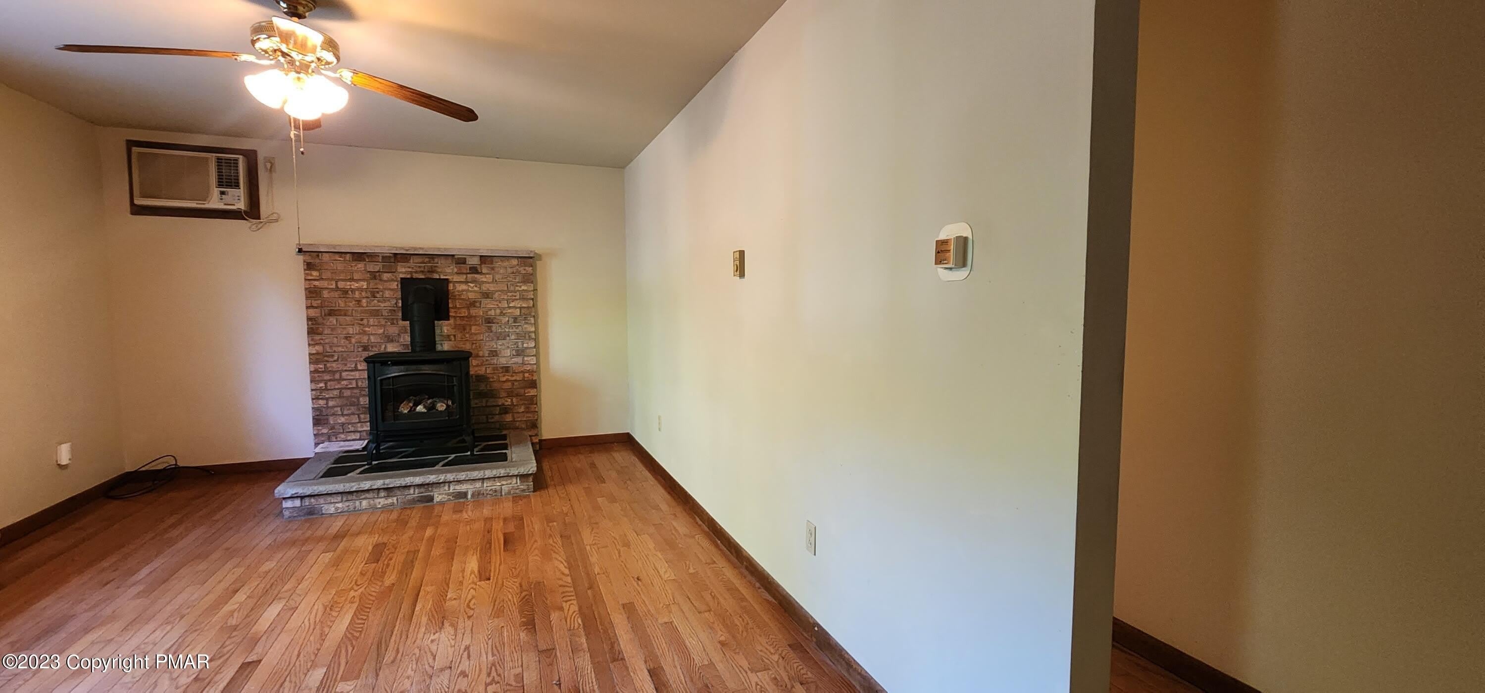 725 E Rosewood Road E – photo 3