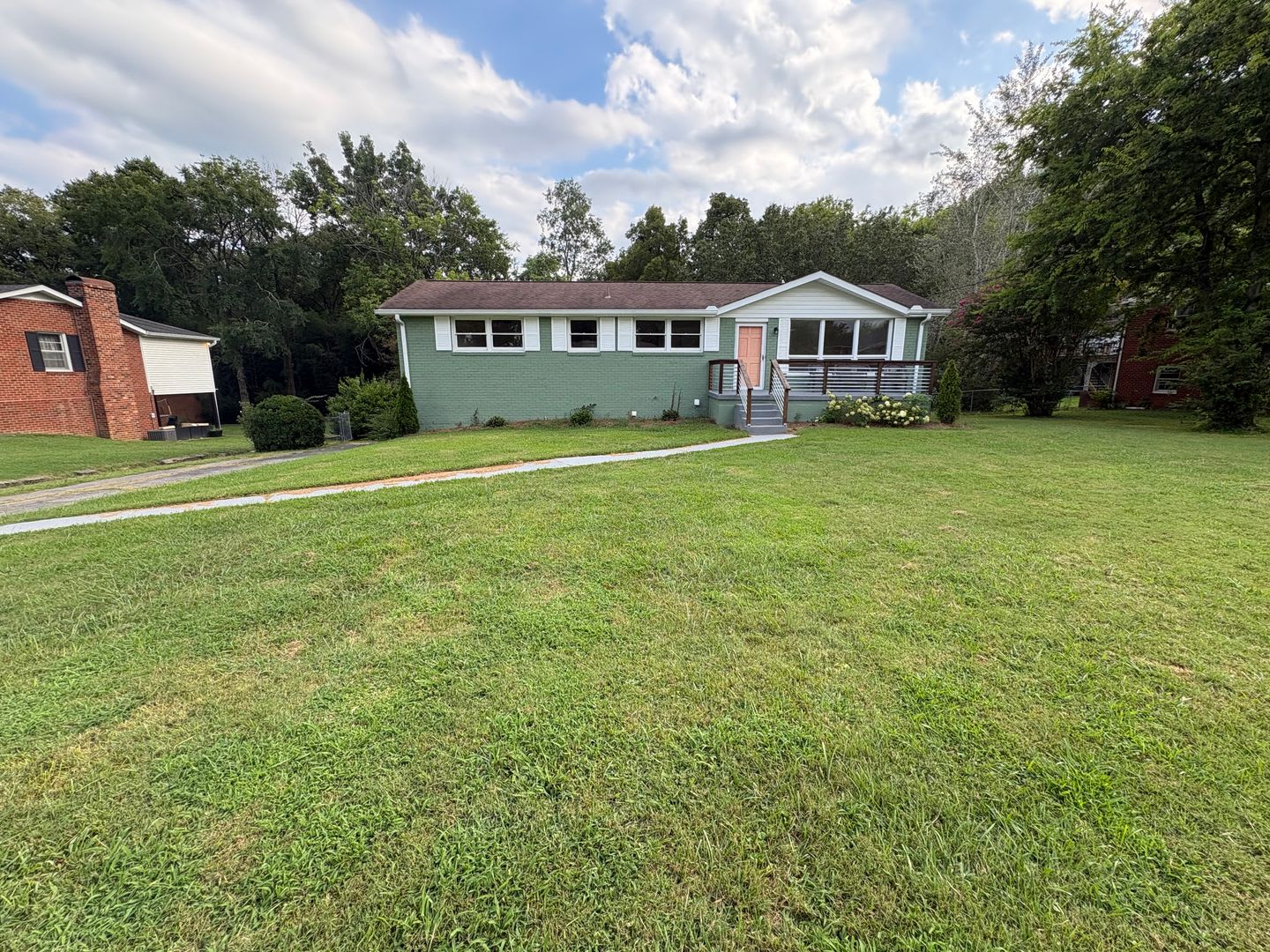 FOR LEASE- NEWLY RENOVATED 4 BED 3 BATH SINGLE FAMILY HOME IN LEBANON! – photo 1