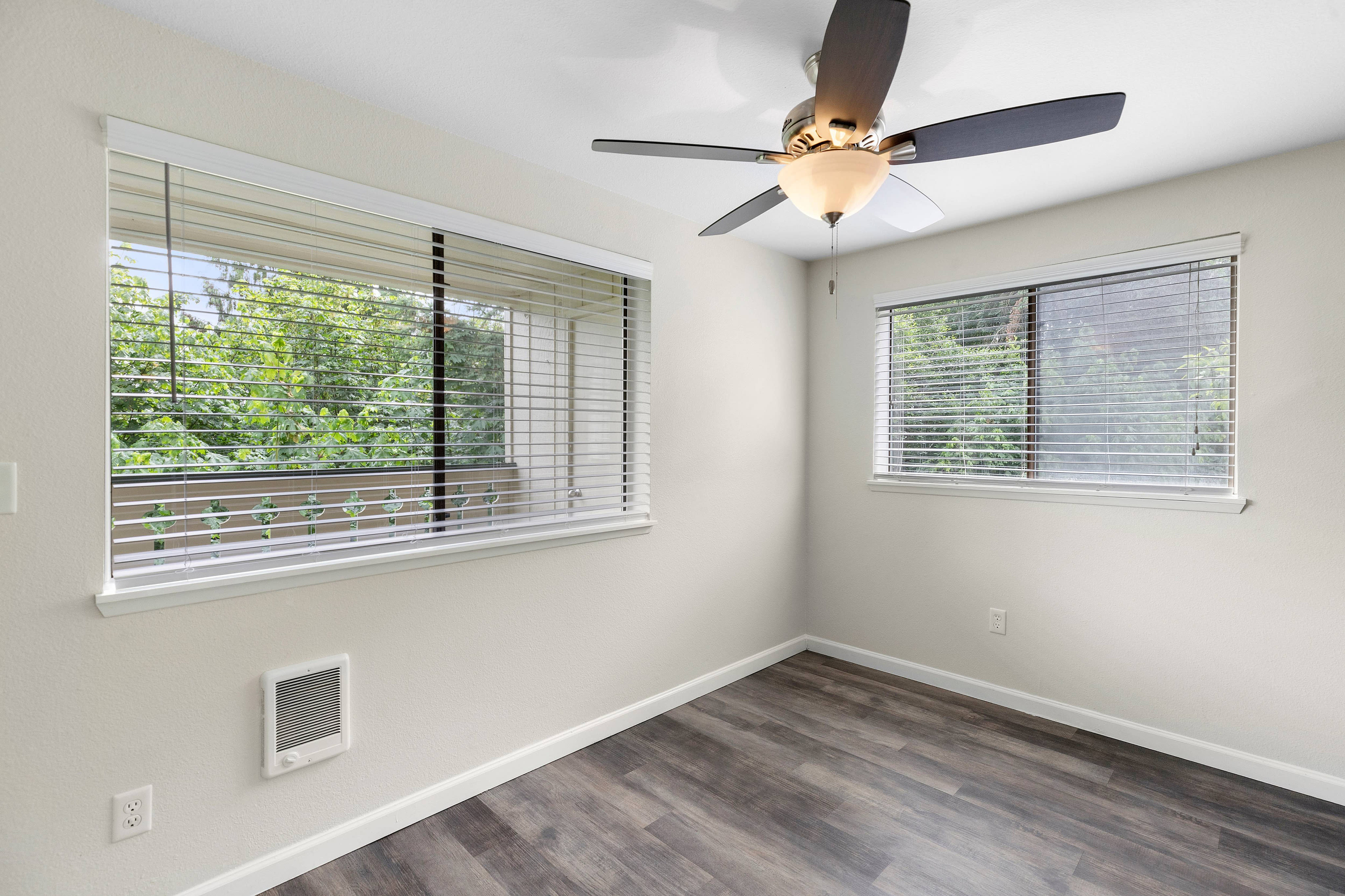 Swiss Gables Apartments – photo 5