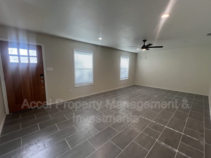 4701 N. 6th St. – photo 4