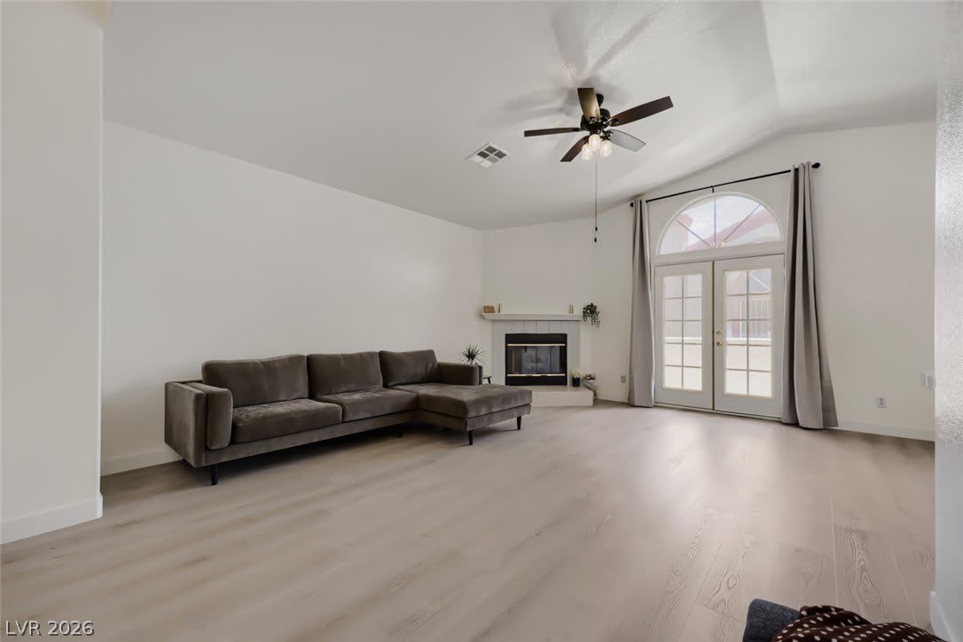 8301 Boseck Drive – photo 4