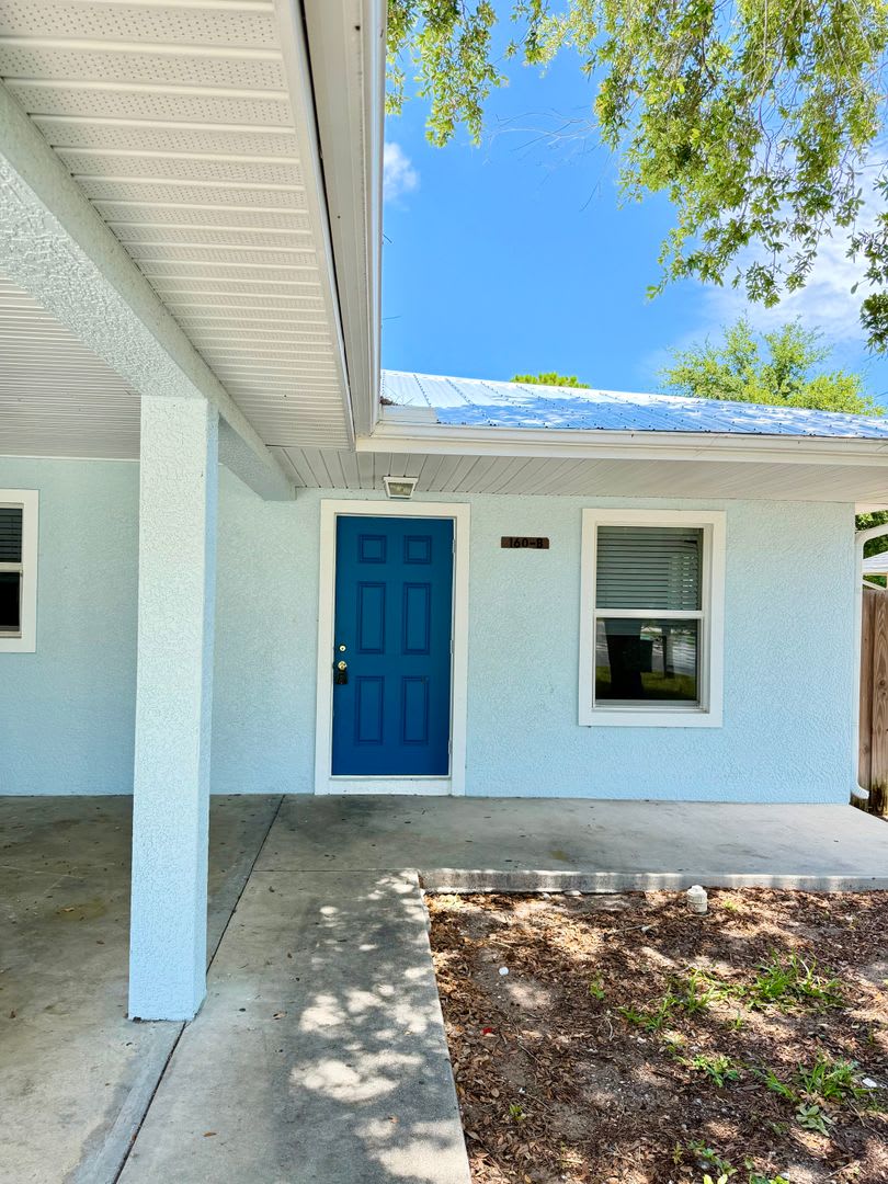 Updated 3 Bedroom 2 Bath Duplex Rental In Desirable Sebastian Highlands Florida First Months Rent Free With 1 Year Lease Signing – photo 2