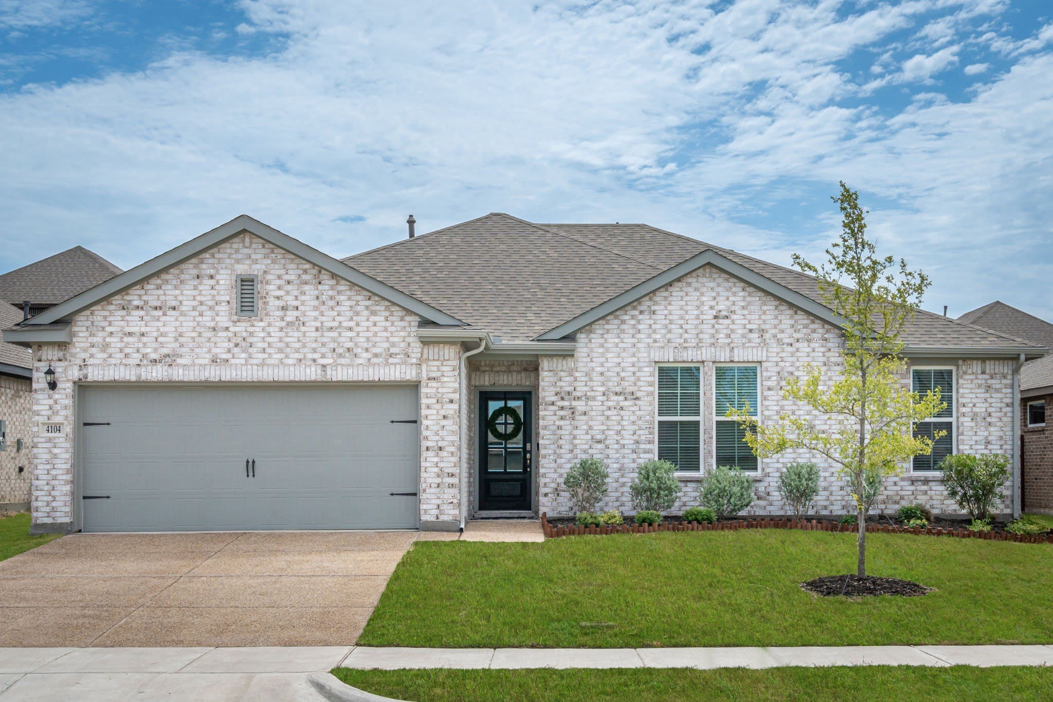 4104 Mockingbird Lane – photo 1