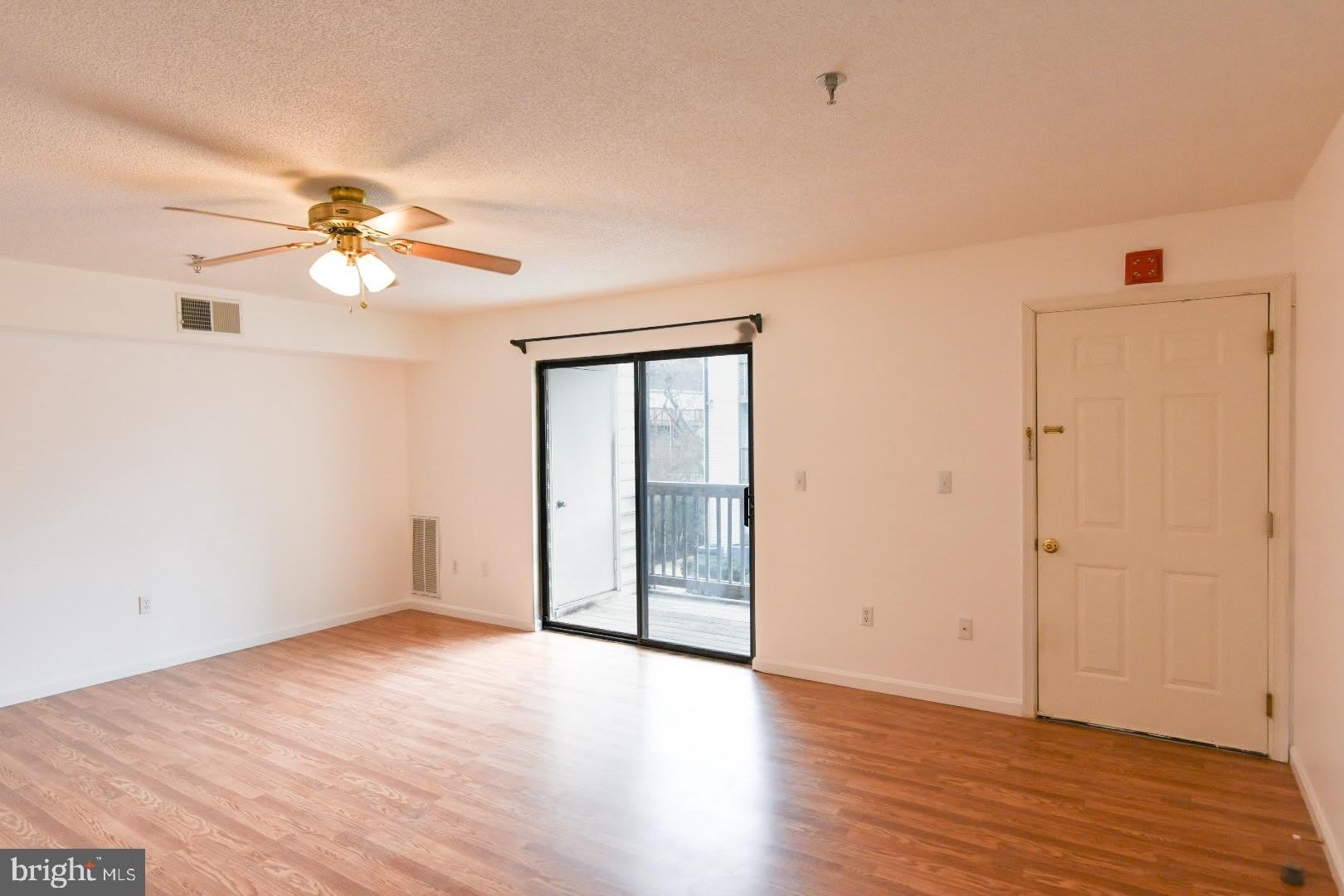 14300 JARVIS Avenue – photo 5