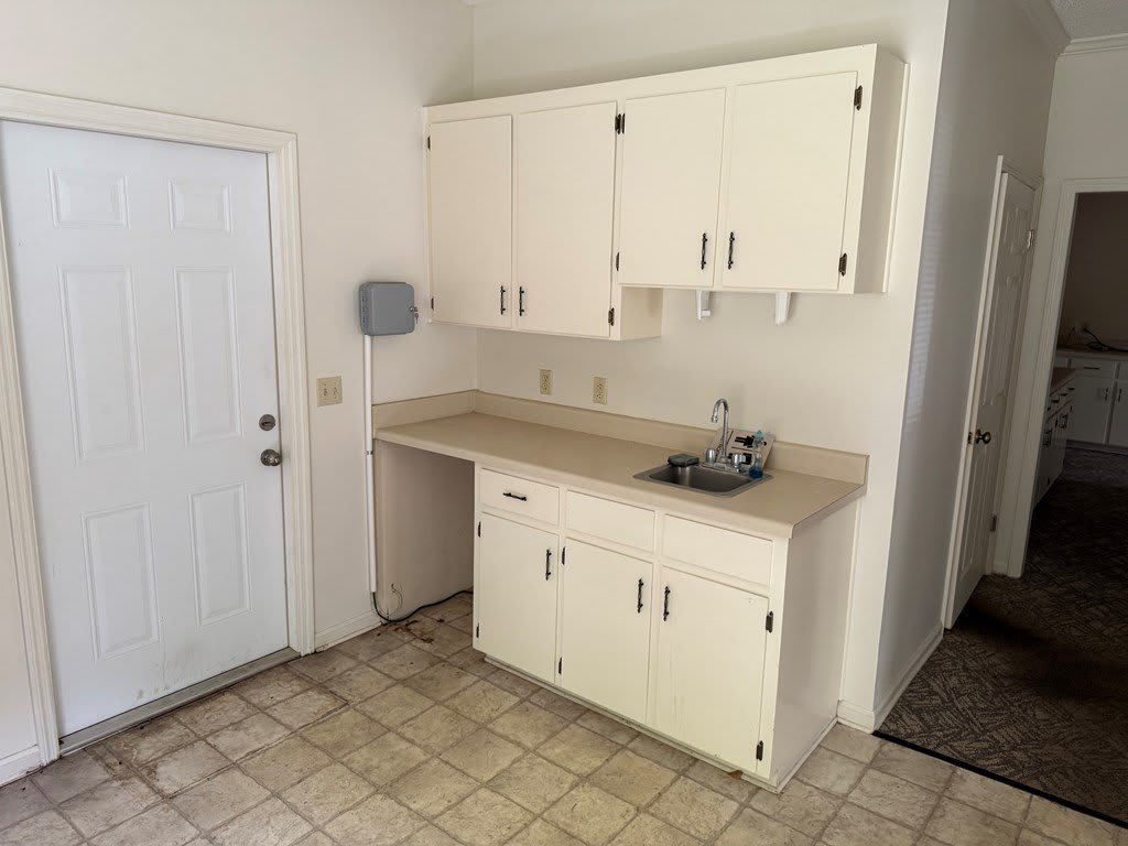 2565 Fortner – photo 4