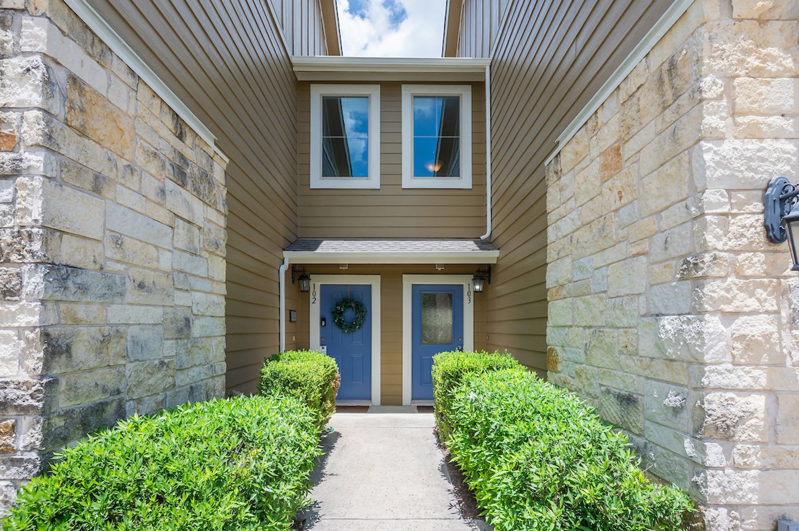 Model Home In City Side Condo Community – photo 3