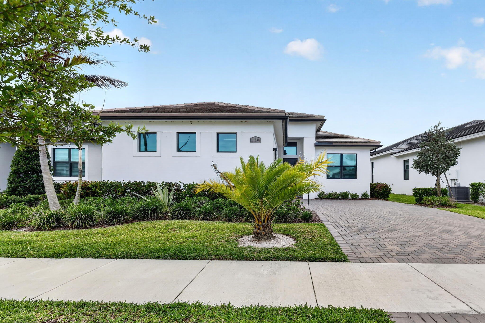11344 SW Pietra Way – photo 2