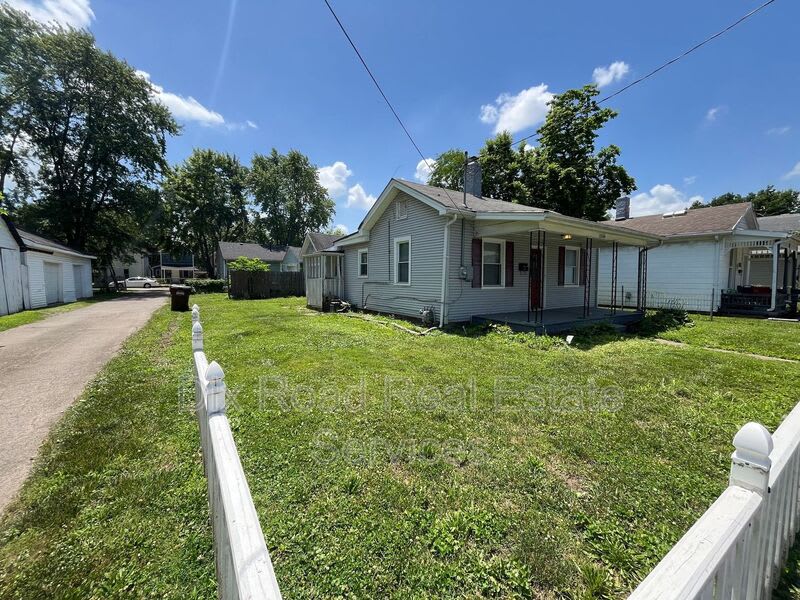 2108 Arlington Avenue – photo 3