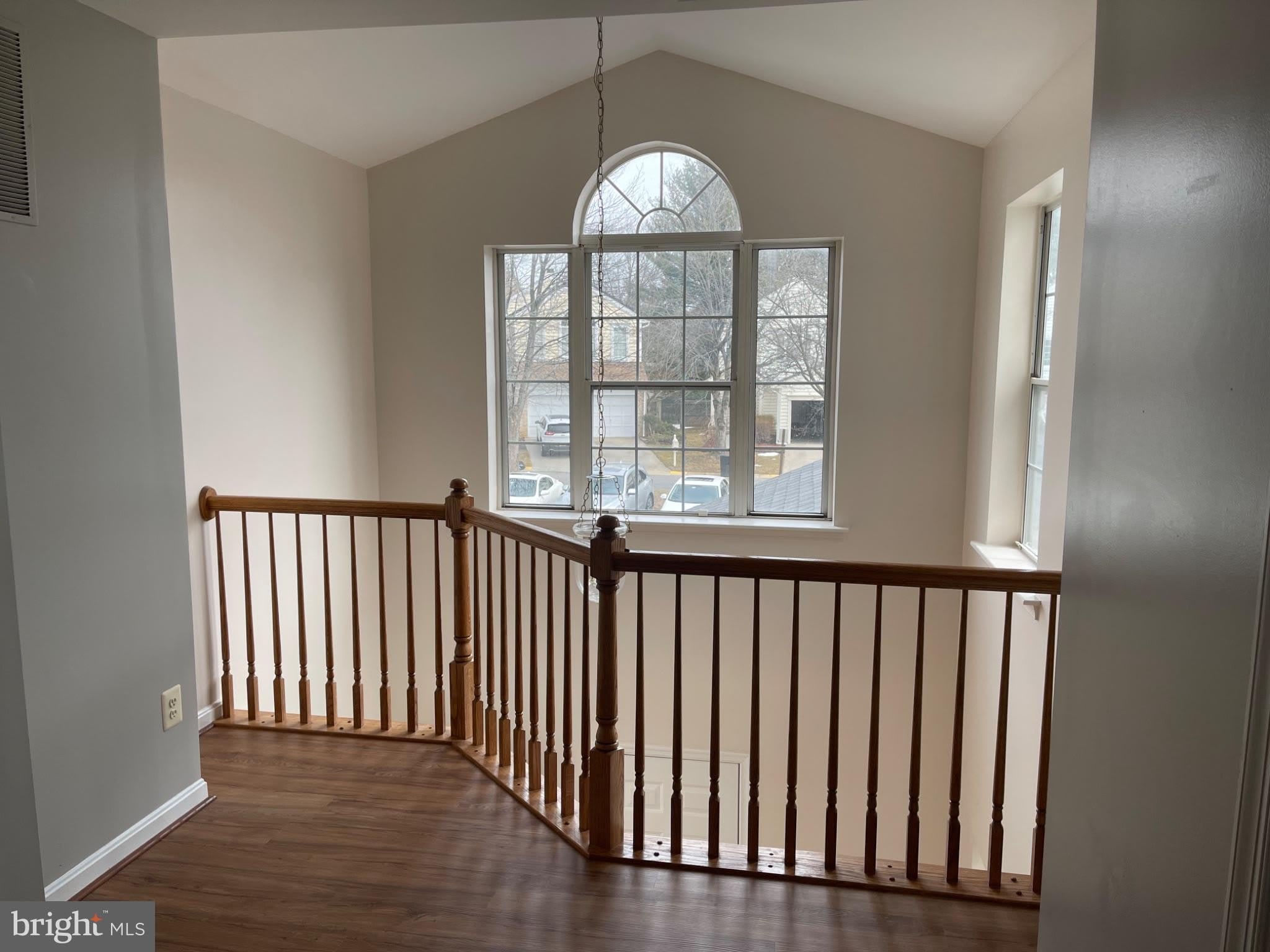 6 MARKETREE Court – photo 4