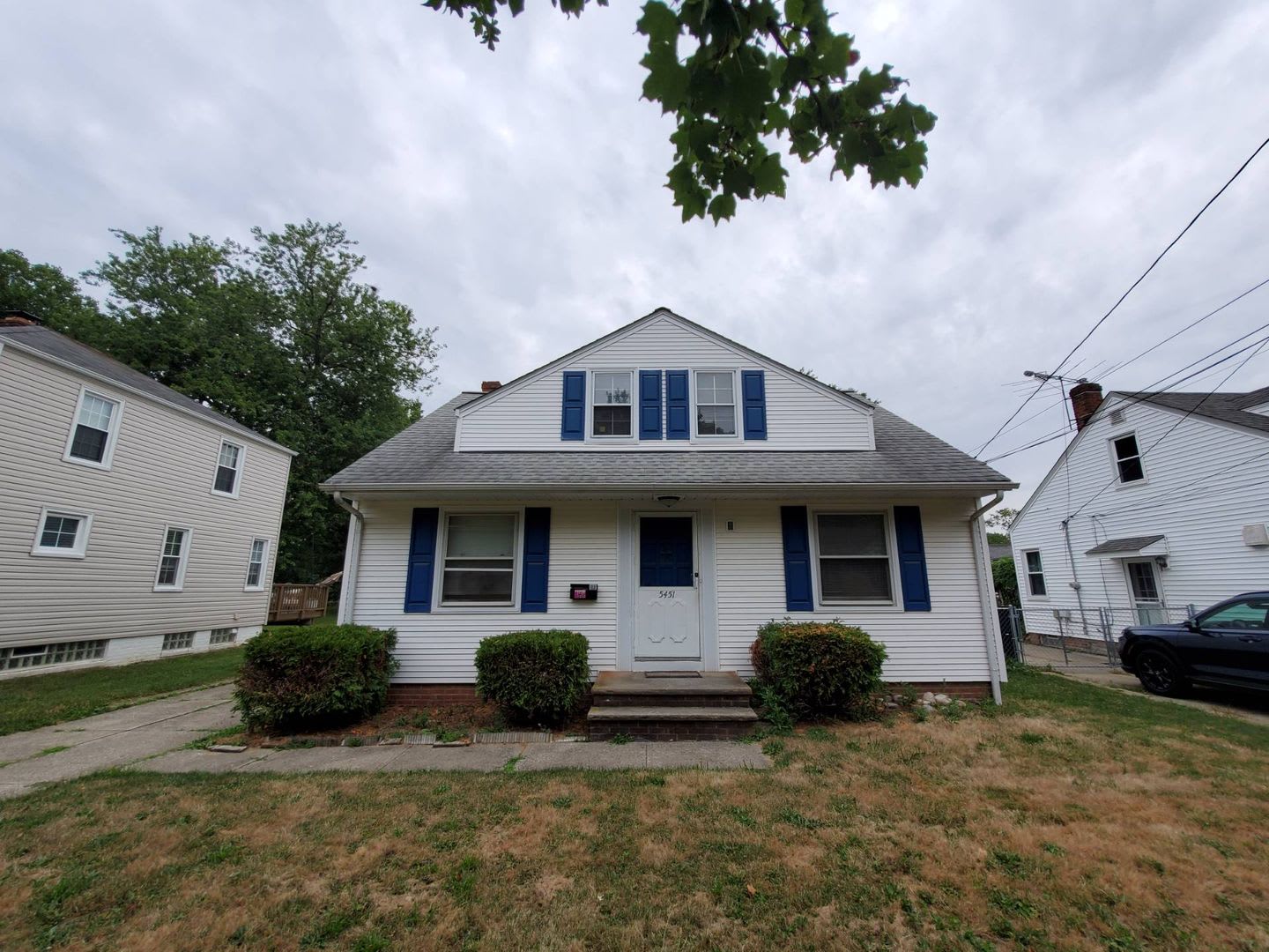 Charming 4-Bedroom Property in Prime Location – photo 3
