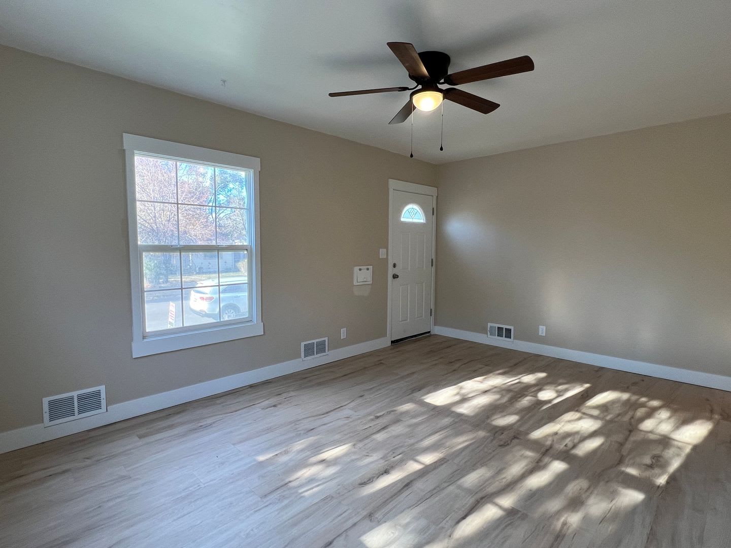 Super Clean Updated University Area Home – photo 4