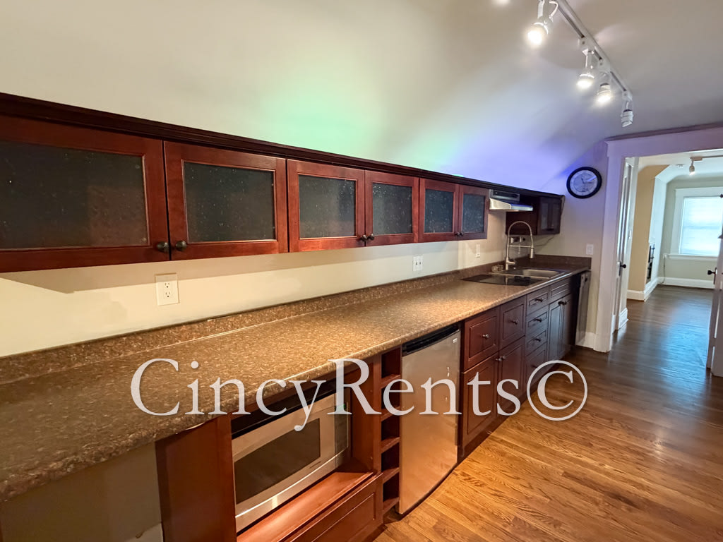 2852 Observatory Ave – photo 4