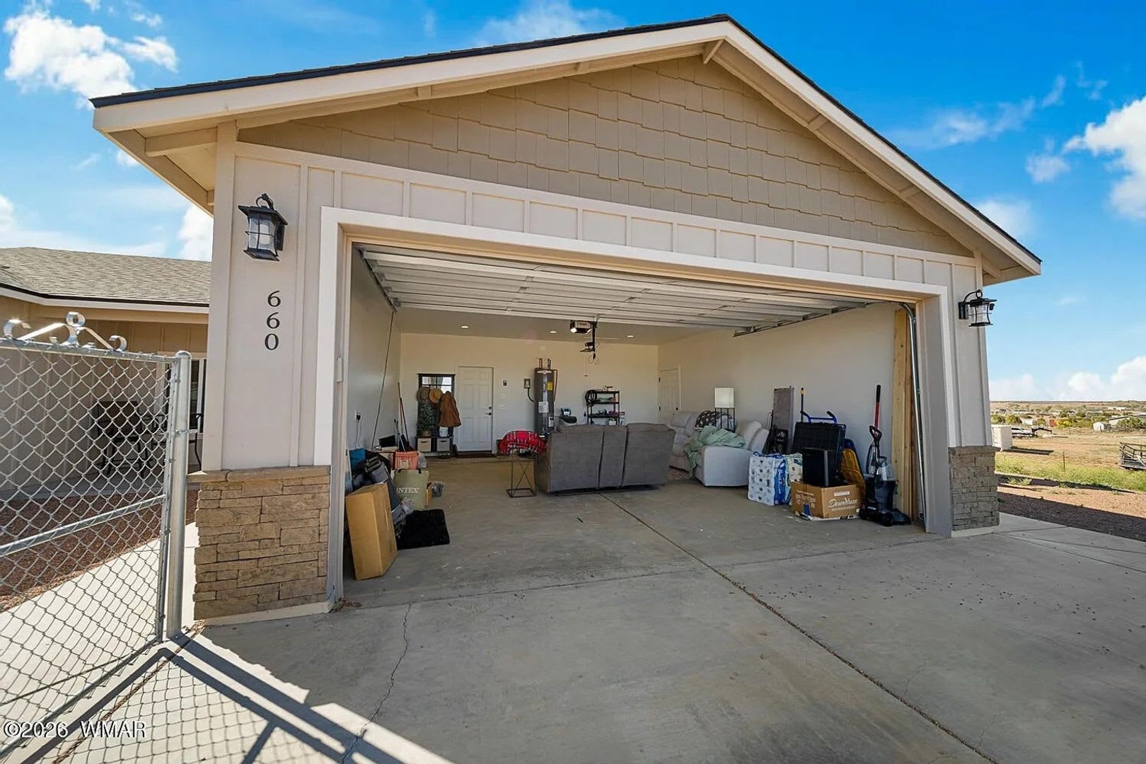 Charming 3BR House in Taylor – photo 2