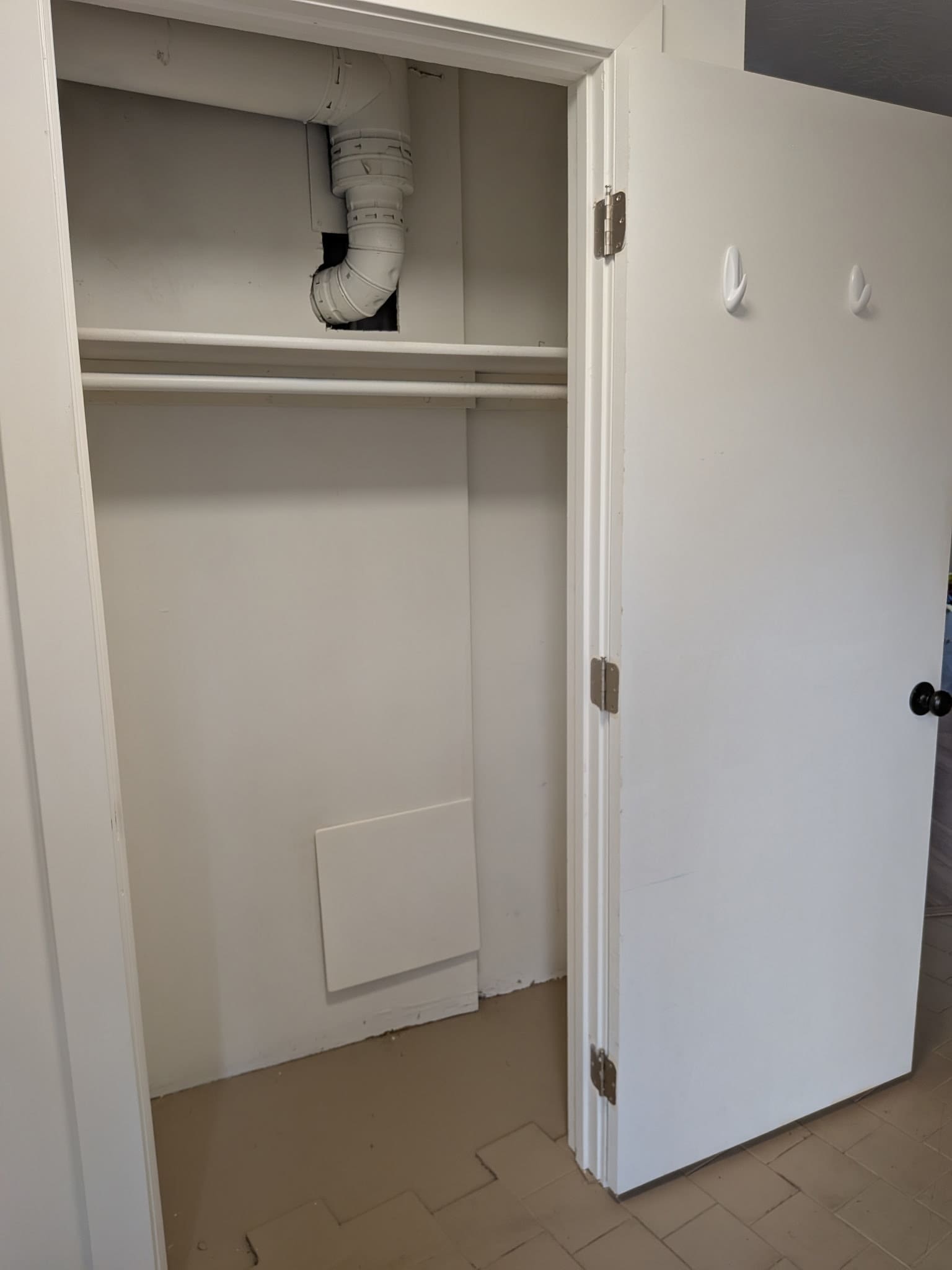 1612 Farr Dr – photo 4