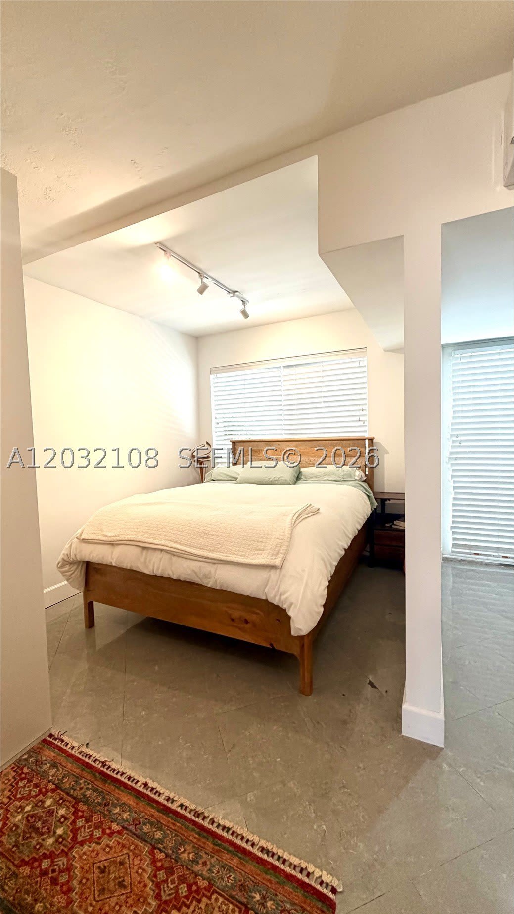 626 Meridian Ave – photo 2