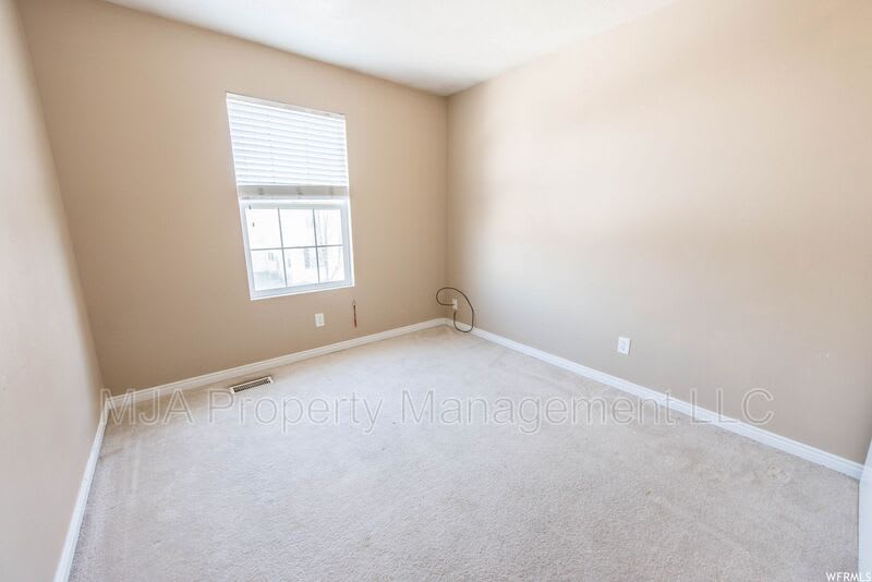2037 North 2125 West – photo 5