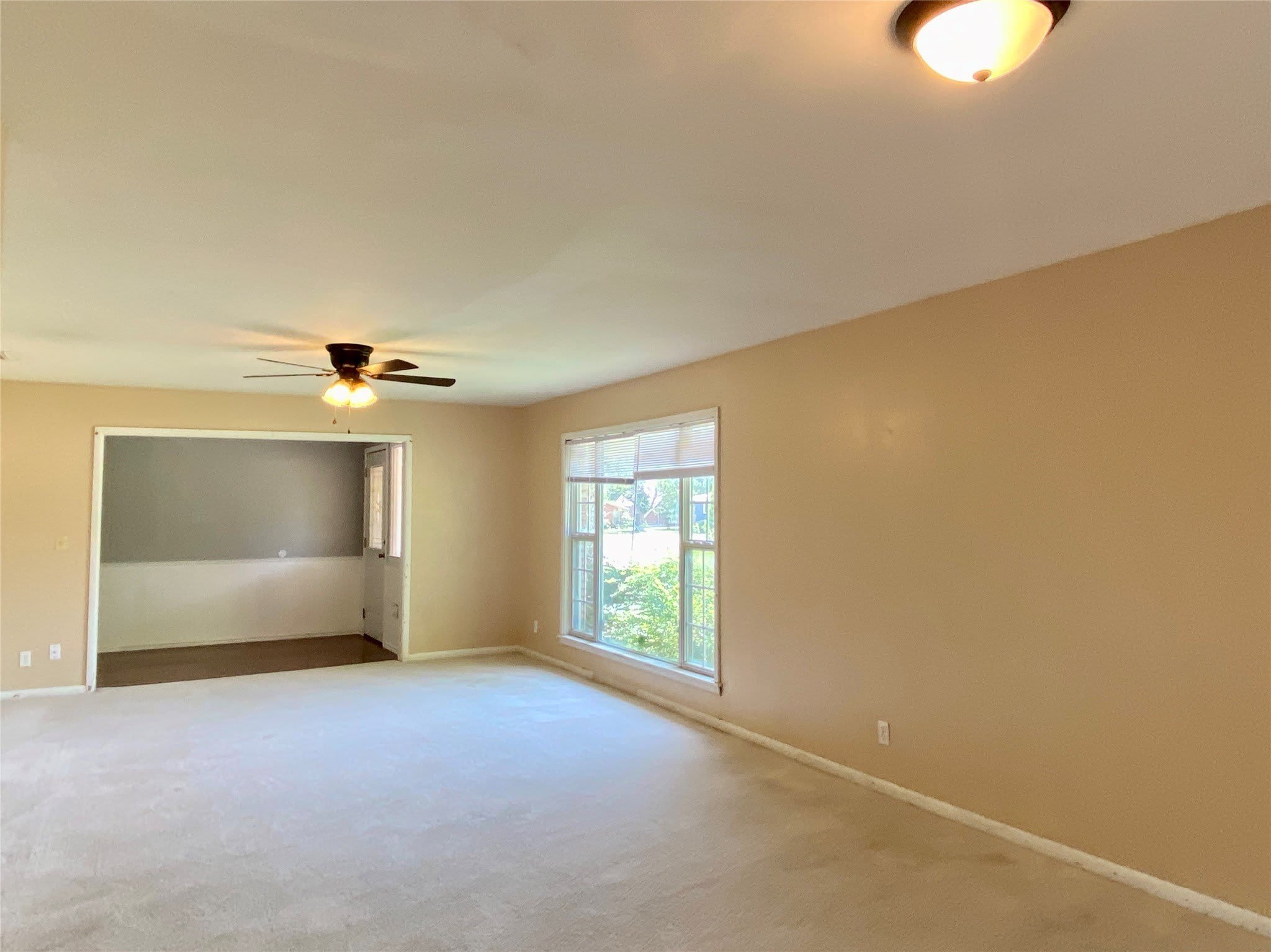 2467 Garfield Avenue – photo 4