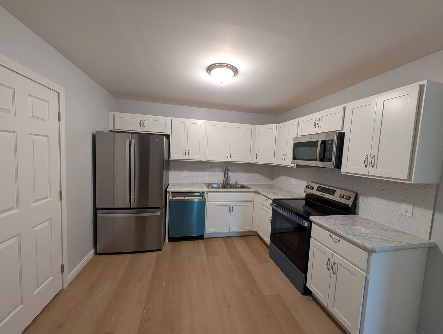 Brand New Construction 3 Bedroom 2 Bath all on 1st floor – photo 3
