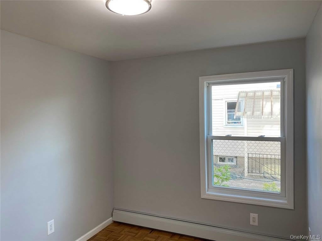 158 Rhodes Avenue – photo 2
