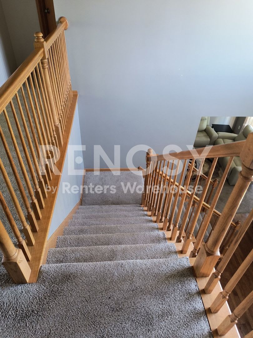 Available August 1st 7 Bedroom 4 Bath Single Family Home in Lakeville – photo 5