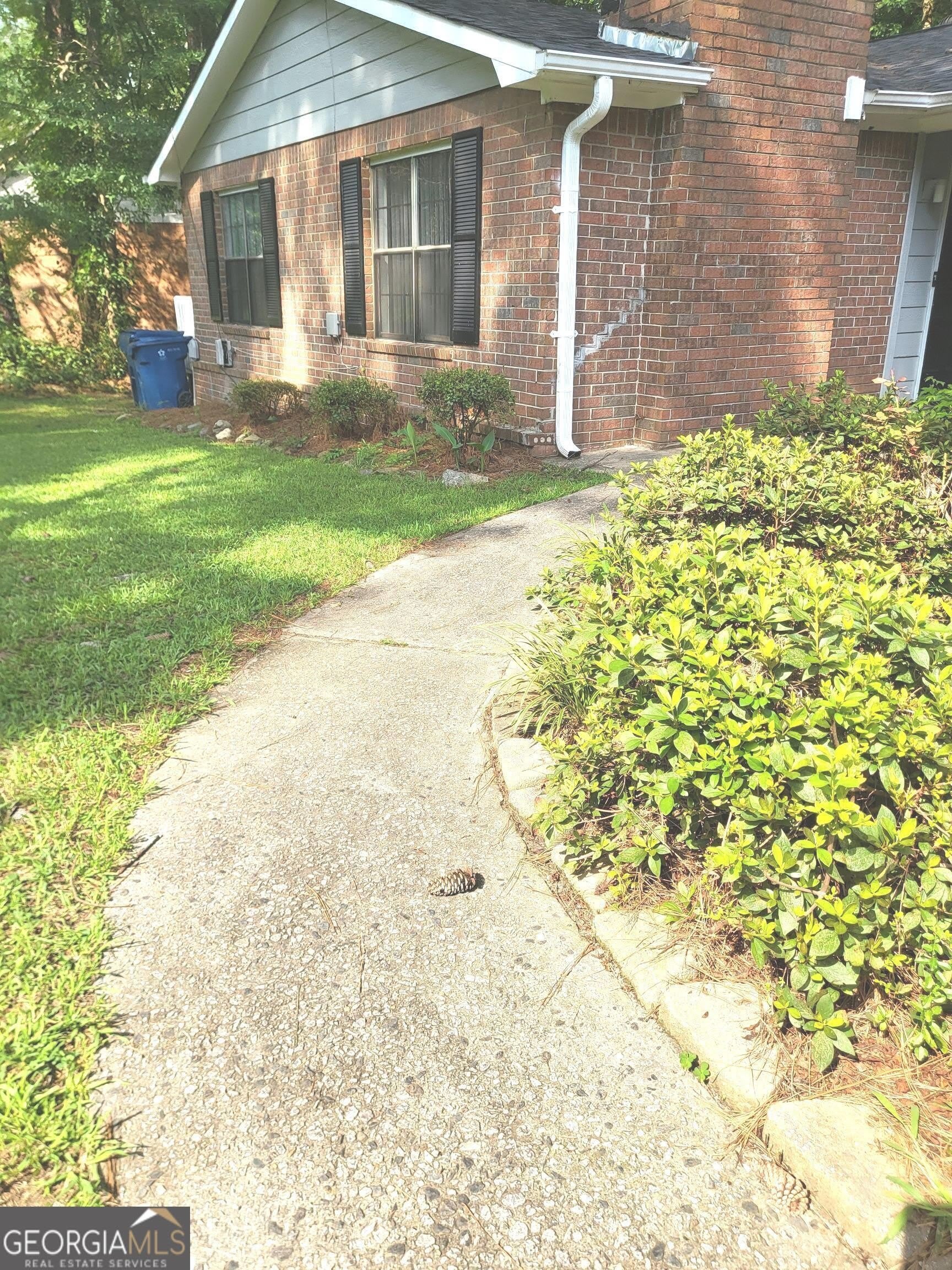 318 River Oak Drive – photo 2
