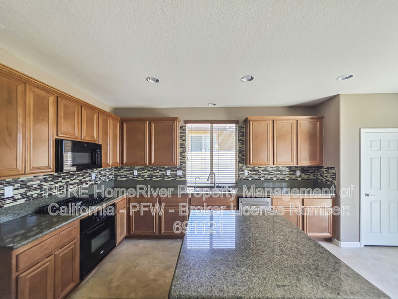 23655 Glazebrook Rd – photo 2
