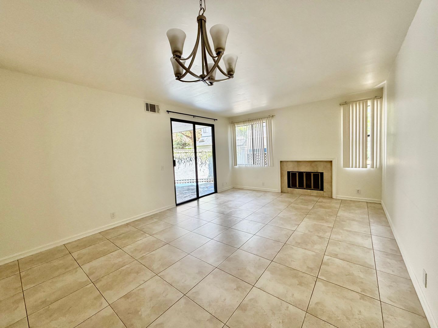 1 Bedroom, 1 Bath Ground Floor Condo in the Heart of Mission Valley! – photo 5