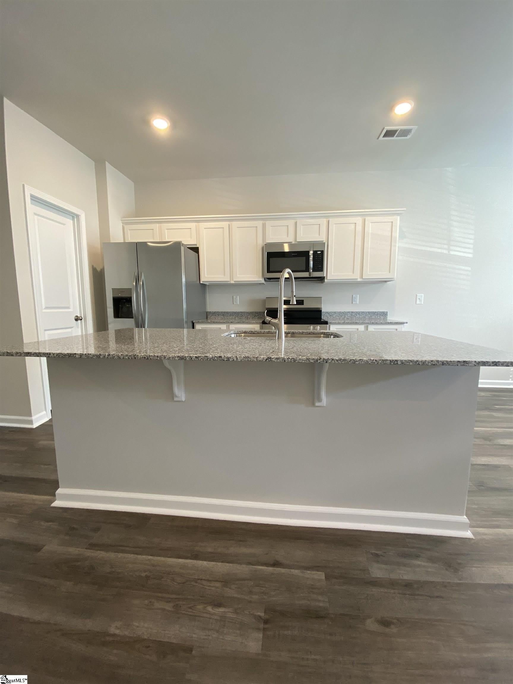 105 Lowland Drive – photo 4