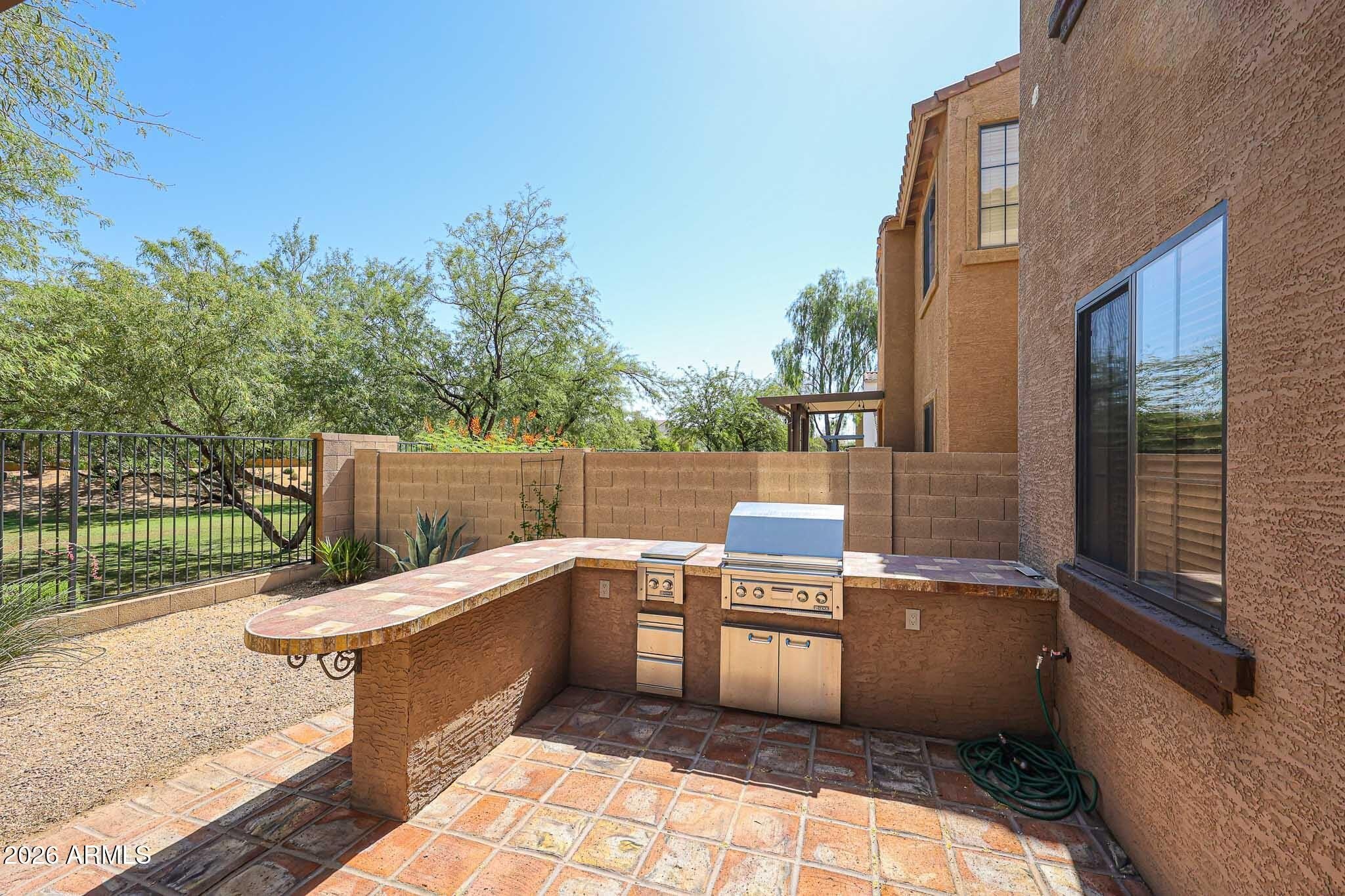2390 W JAKE Haven – photo 3