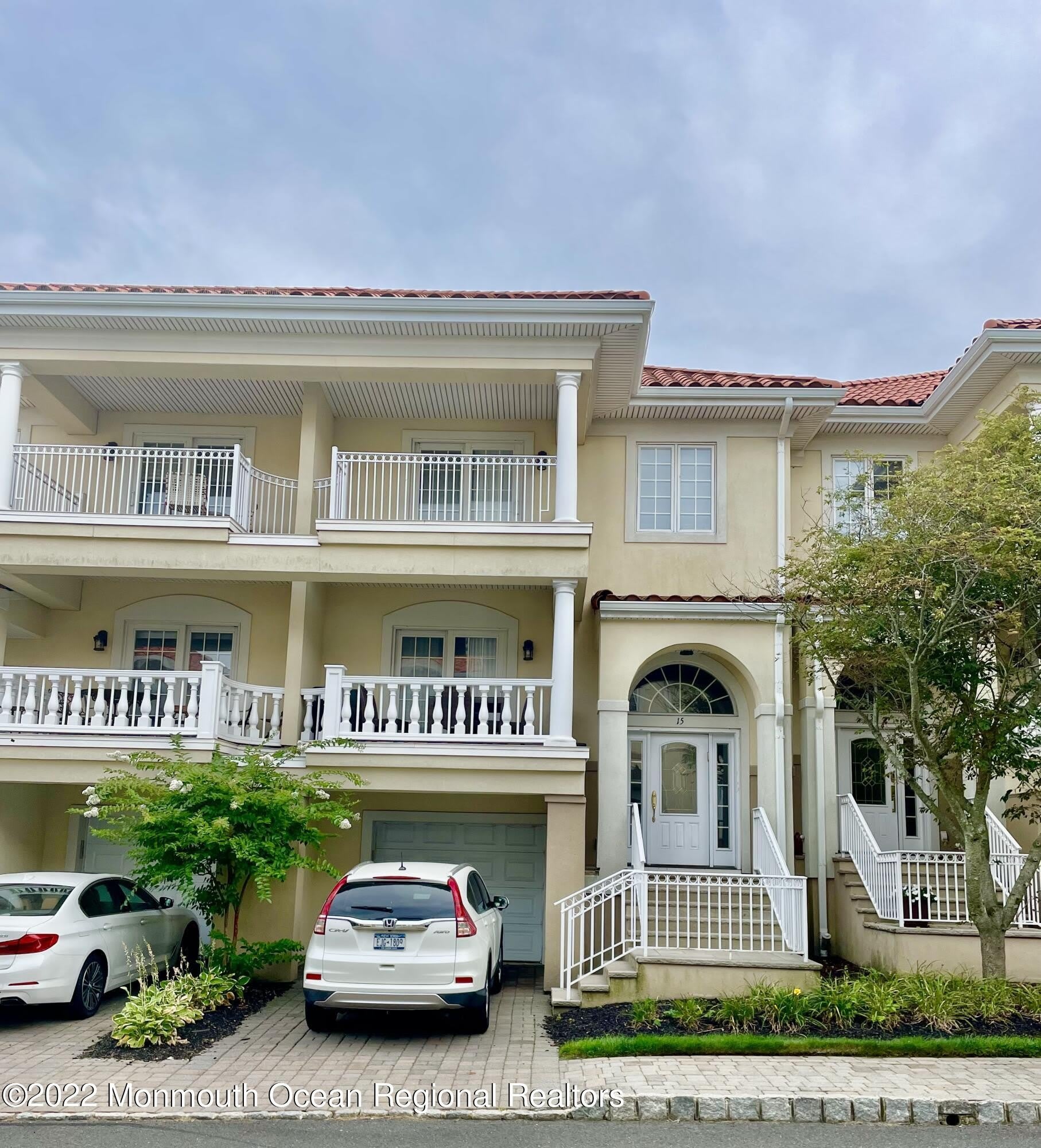 15 Riviera Drive – photo 2