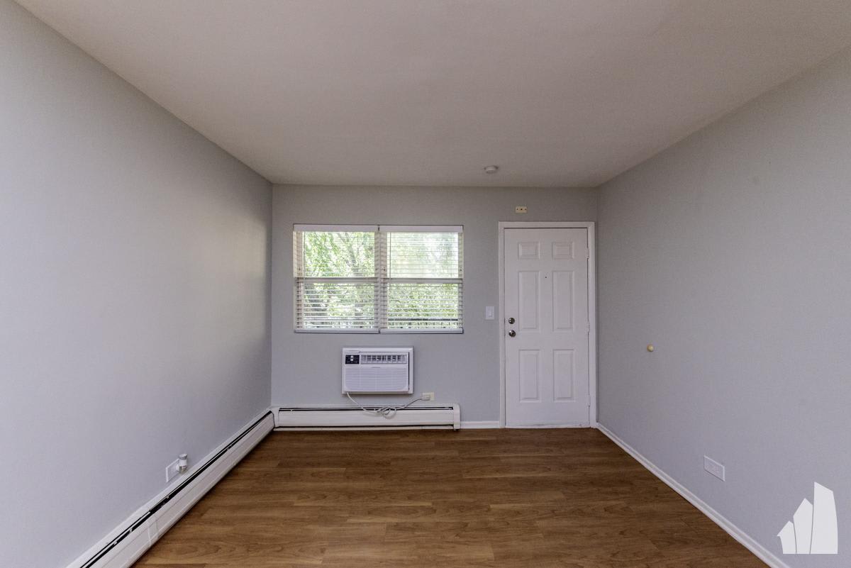 4612 N Beacon St – photo 5