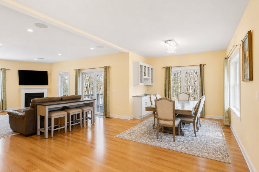 250 Willow St. – photo 5