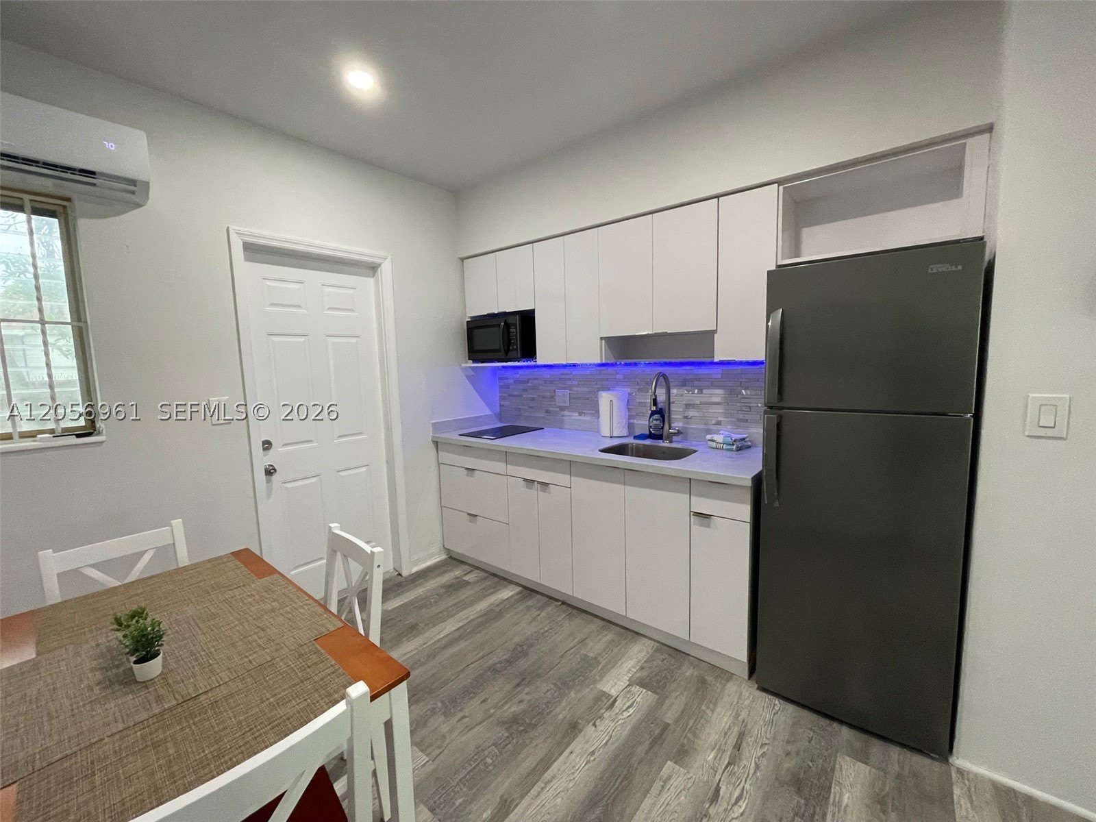 1117 SW 37th Ave – photo 4