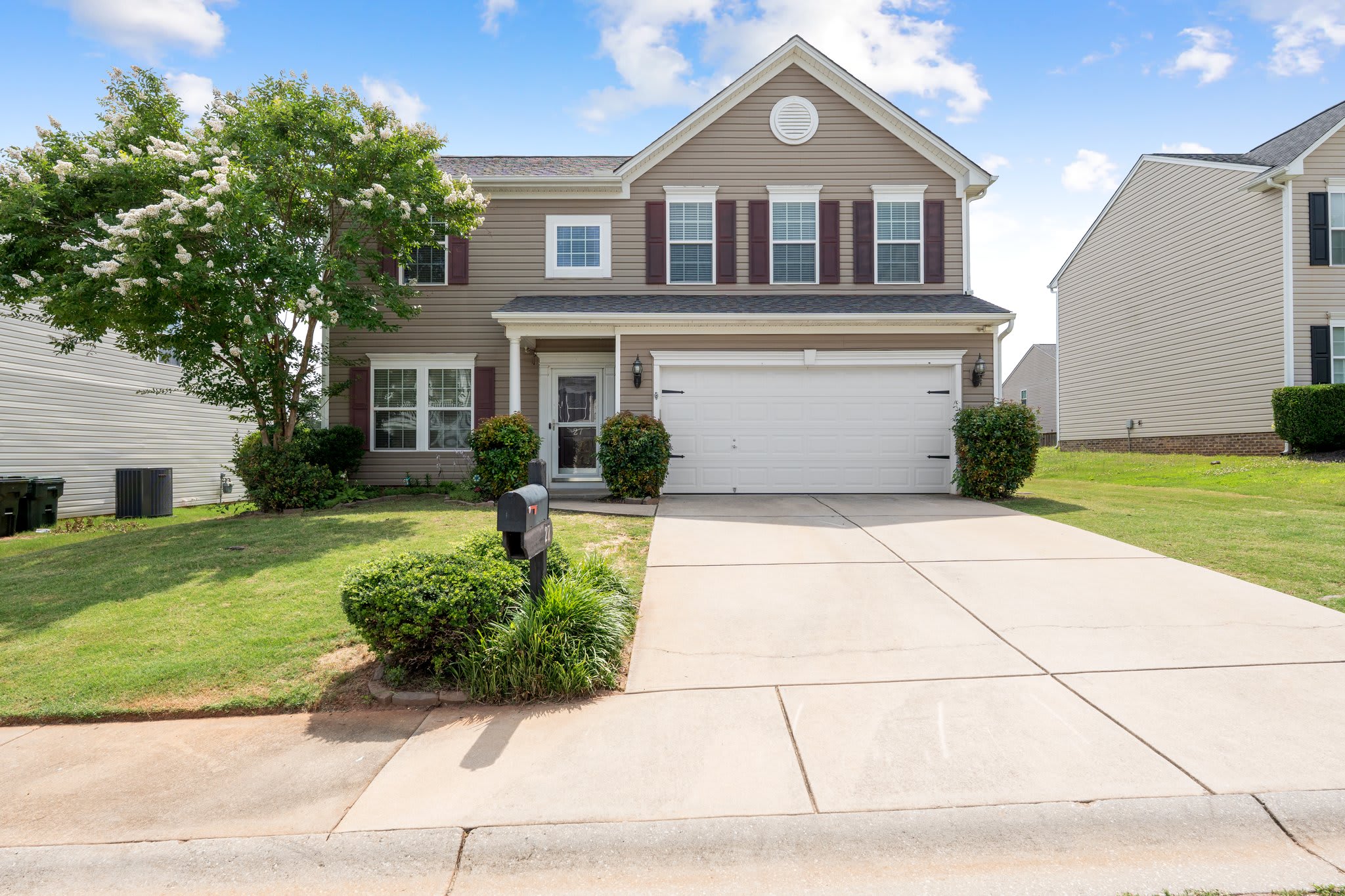 27 Madeline Circle – photo 1