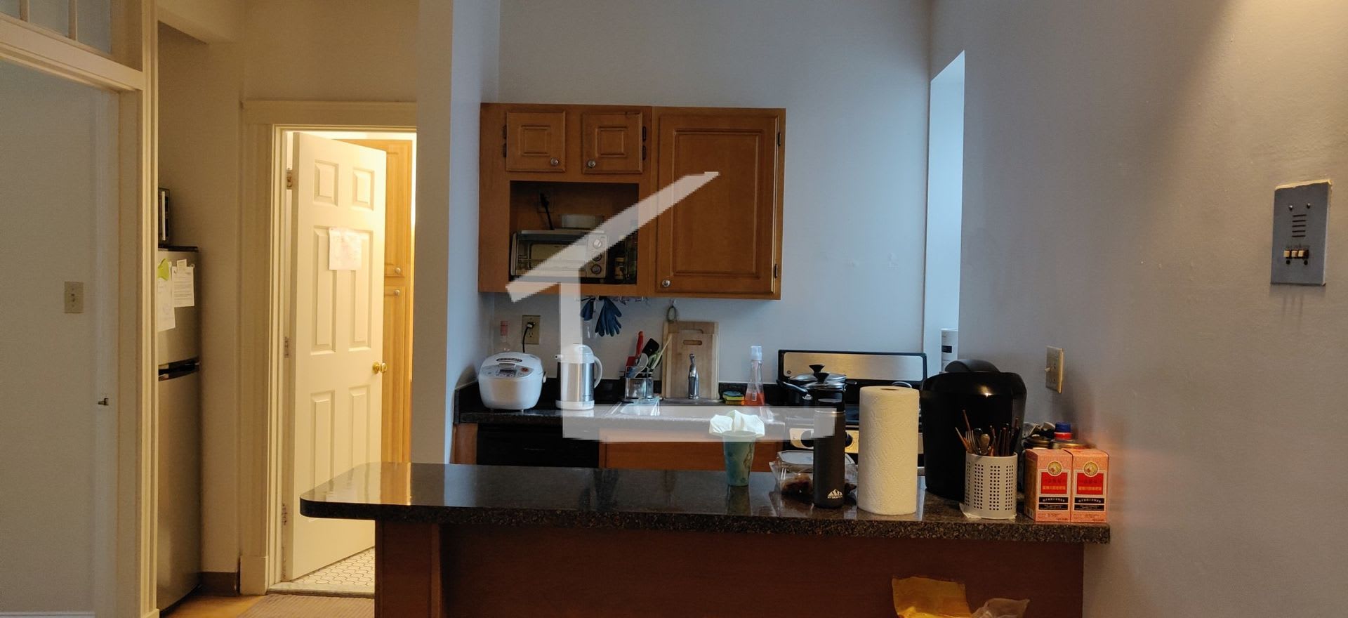 500 Rebate Modern Apt W Heat Hw Included Near Bu Campus Parking Available – photo 1