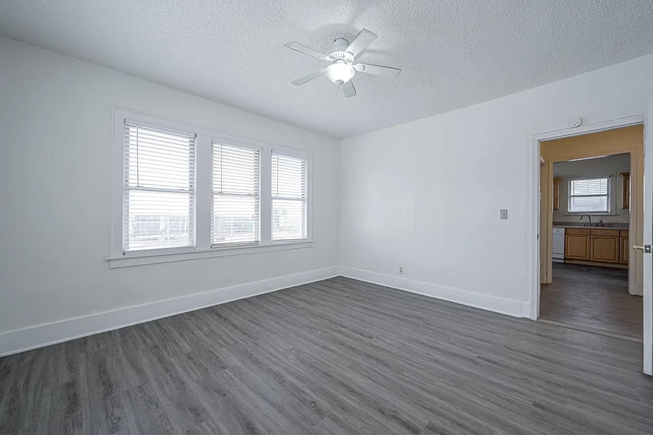 1232 Northeast 16Th Street – photo 5