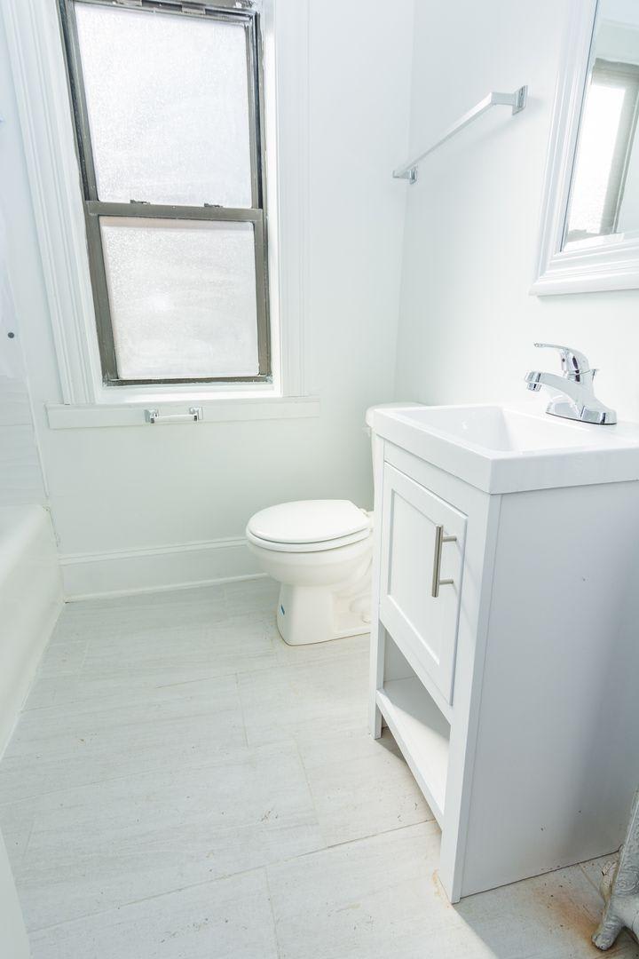 8211 South Ellis Ave – photo 2