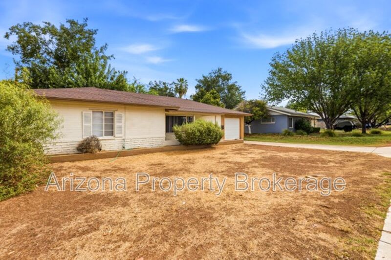 4640 E. Oak St. – photo 4