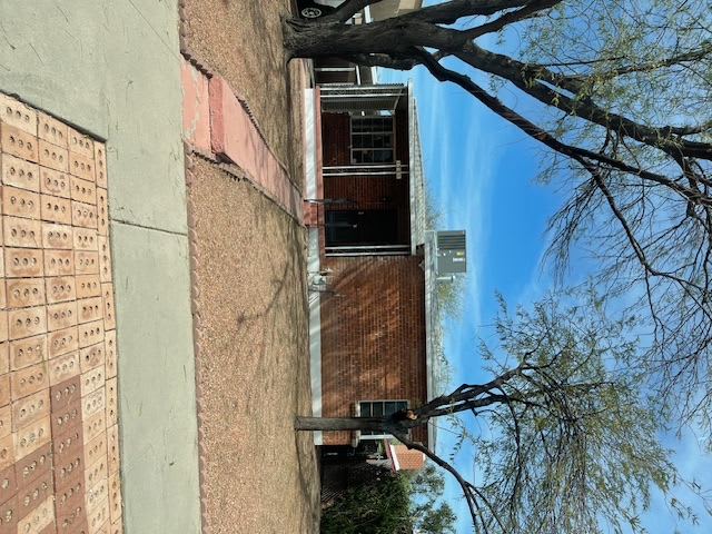 1731 East 9th Street – photo 2