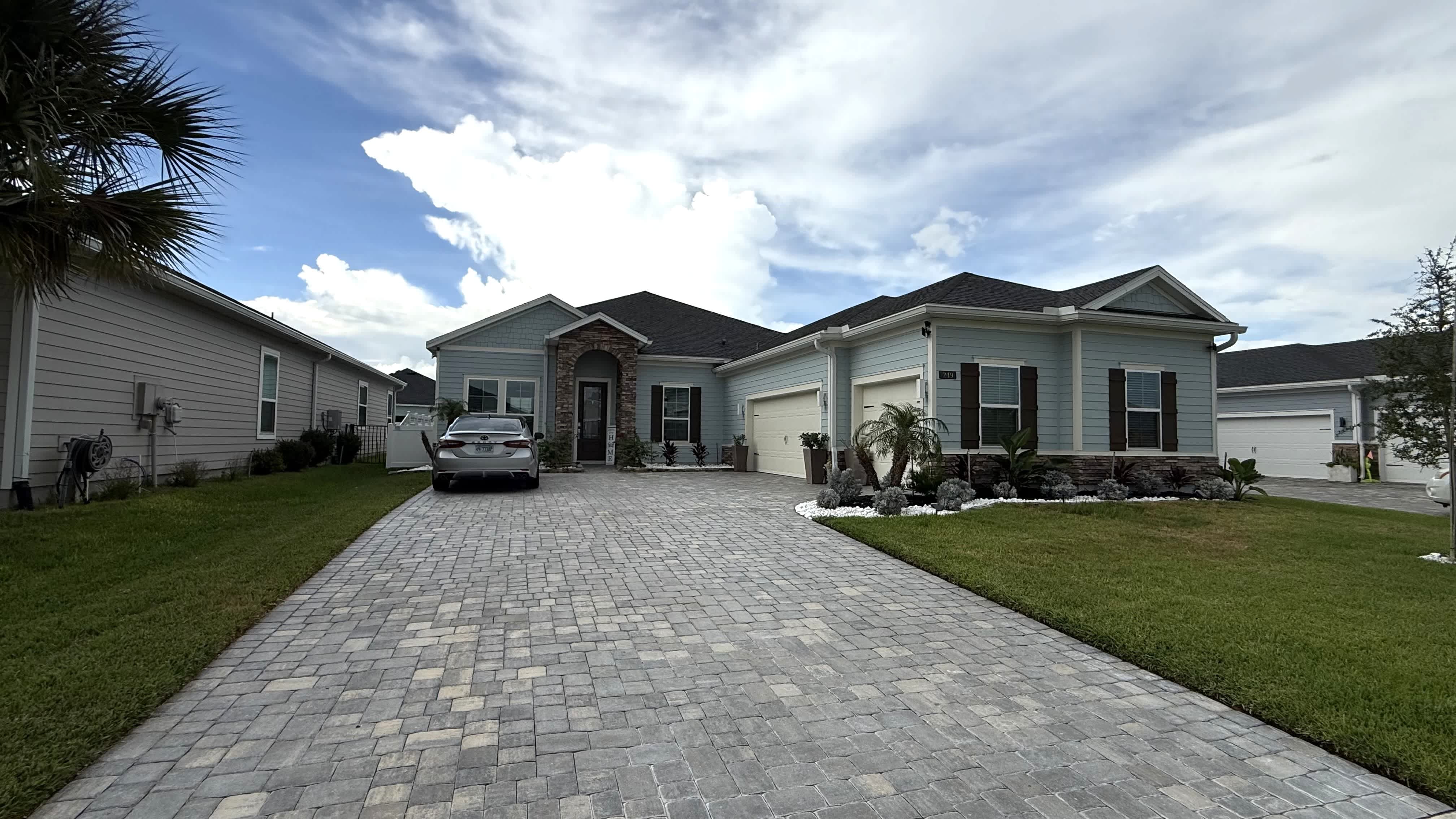 249 Oaklawn Court – photo 2