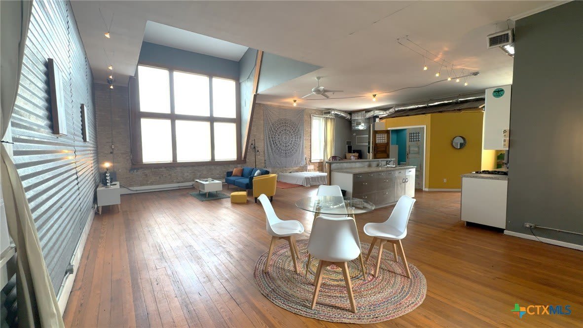 103 W Walnut Street – photo 5