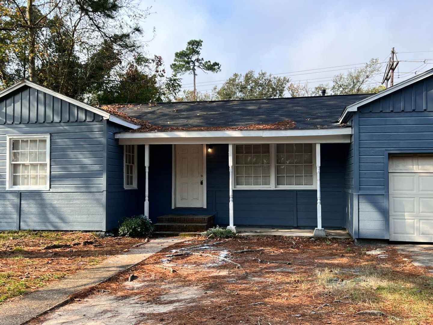 Spacious 2-Bedroom, 2-Bath Home with Private Yard & Covered Parking – photo 2