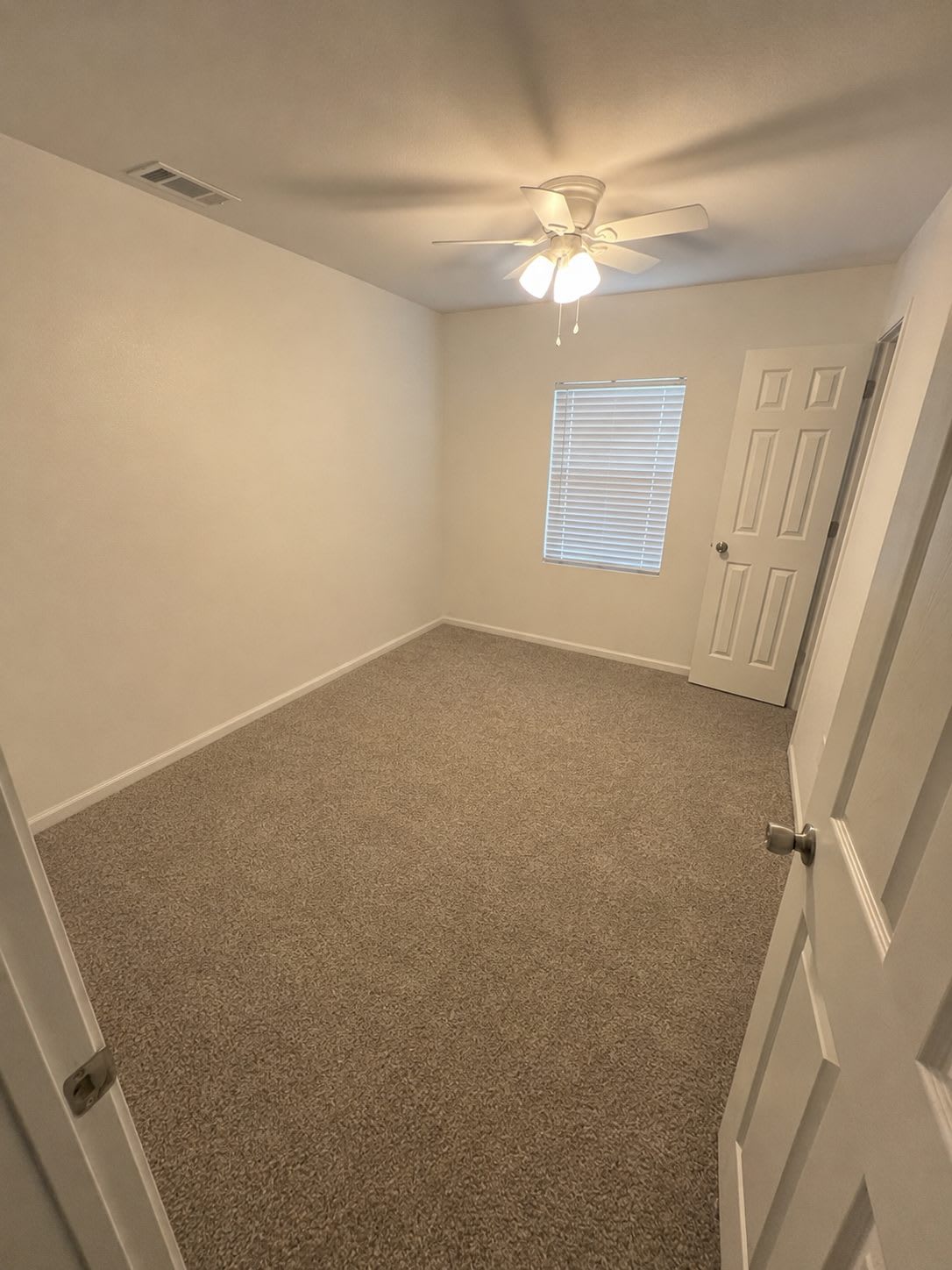 1934 Collins Ave – photo 3