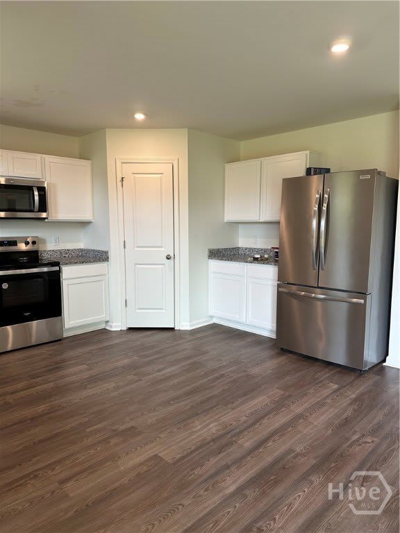 211 Foster Street – photo 5