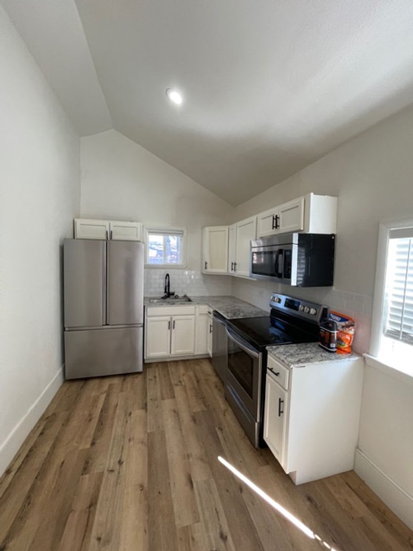 2107 Morrow – photo 3