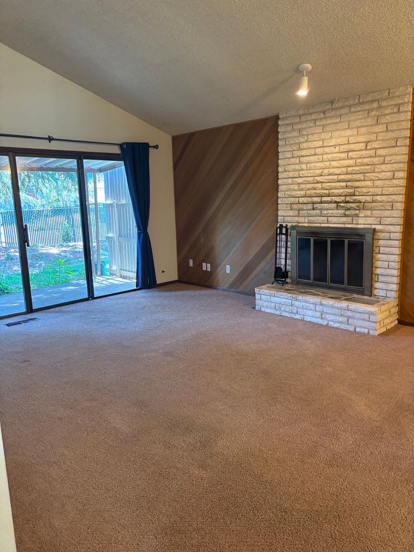 Groovy Townhouse-55+ in Hazel Dell – photo 5