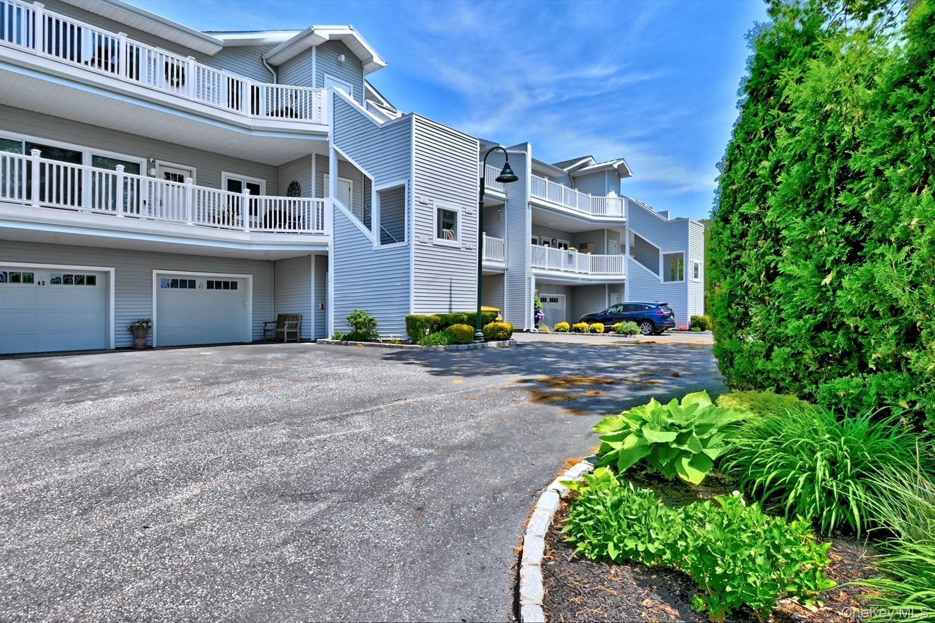 44 Fox Hill Drive – photo 2