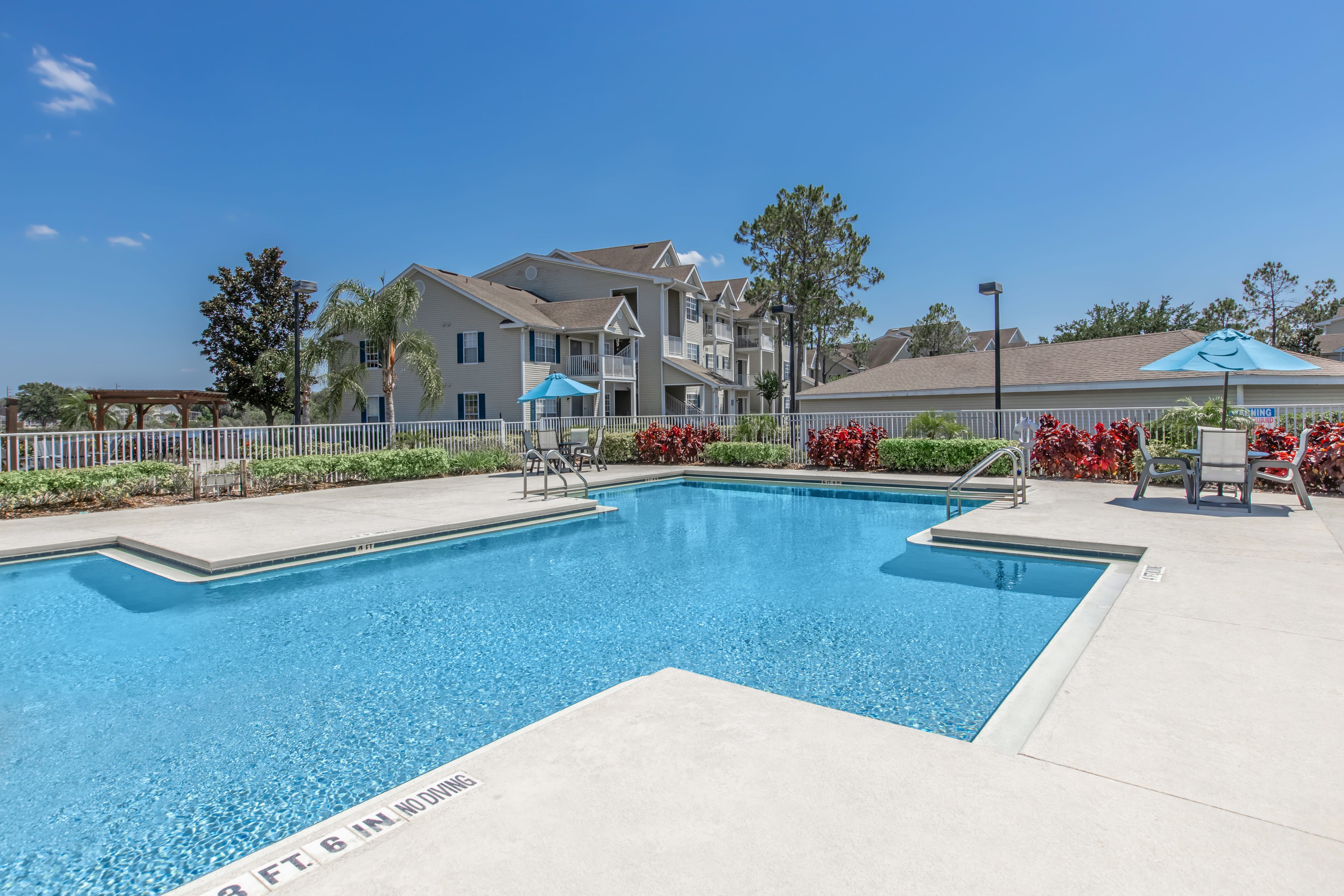 Lake House Apartments – photo 2